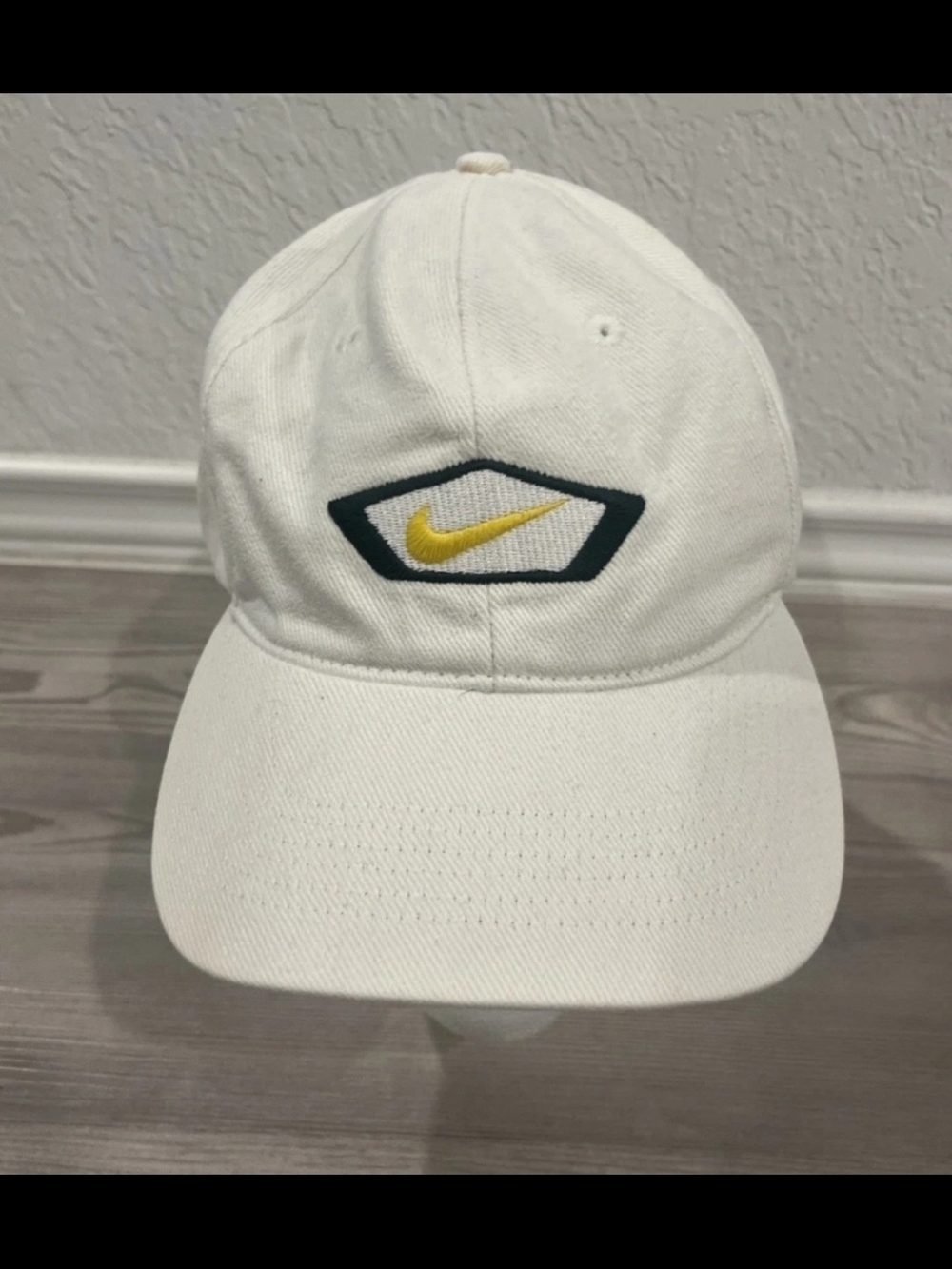 Vintage Y2K Nike Red Tag White Embroidered Logo Spellout Mens Ajustable Hat Good